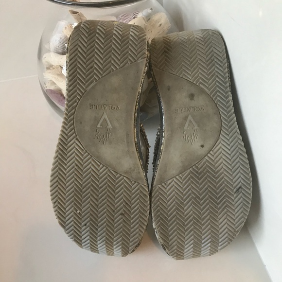 Yellow Box - Picture 3 of 3